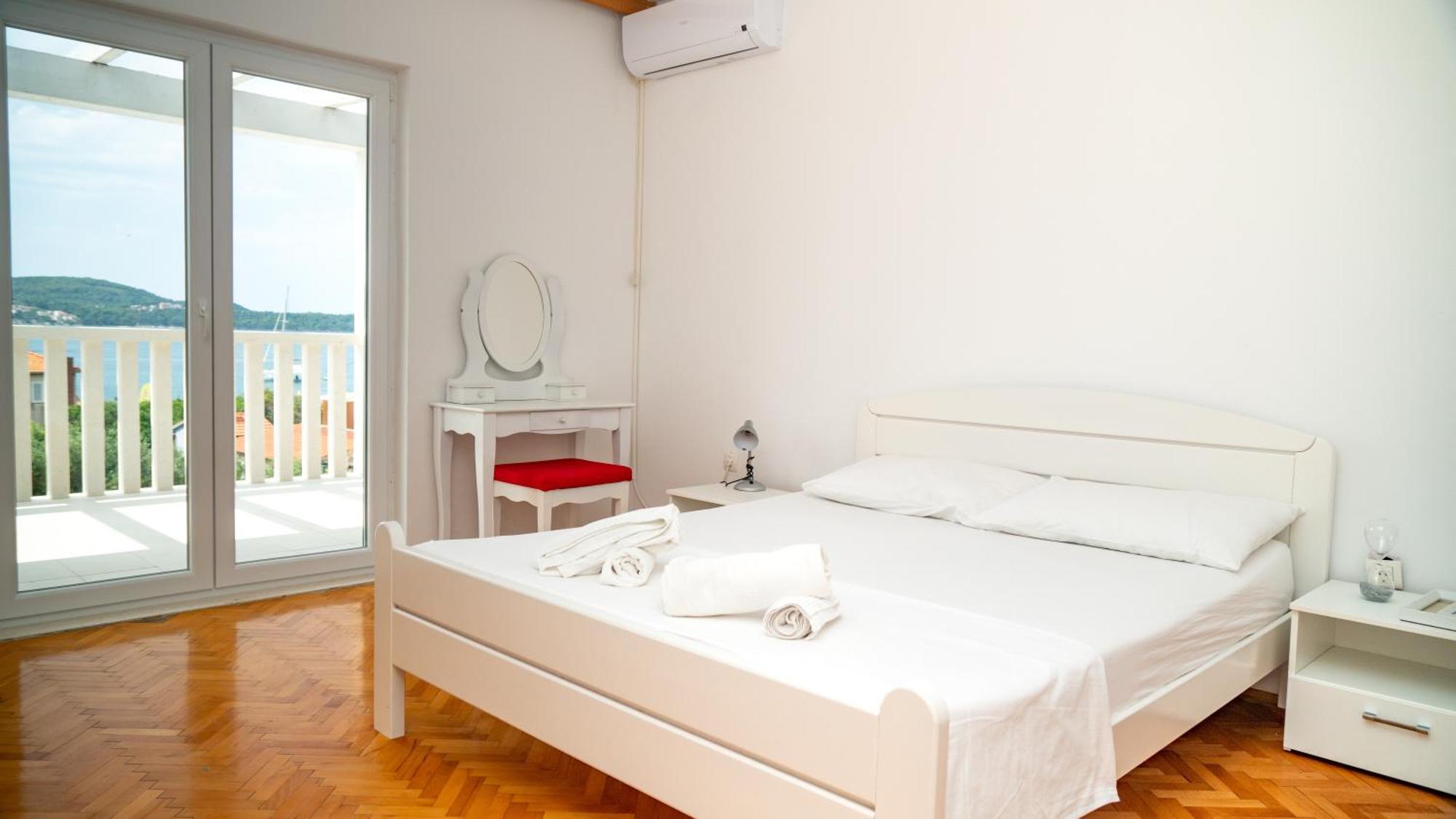 Calma Apartments Trogir Exterior foto